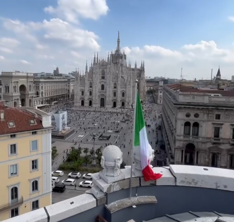 “SEMPLICEMENTE MILANO”,  ANDREA CHERCHI   [MINI RASSEGNA STAMPA CULTURALE / 20   (4 giornali italiani);  Comune:  Milano;  1 video]