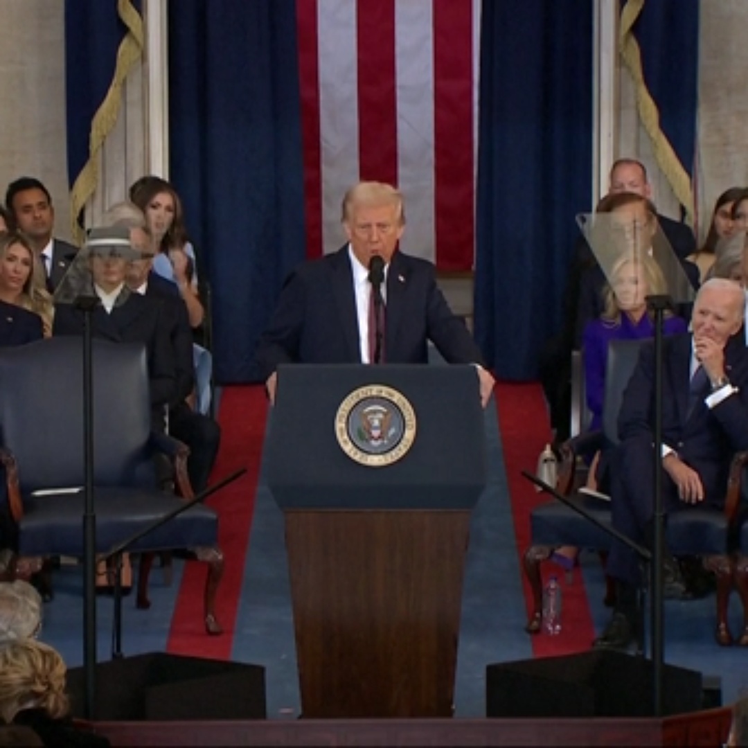 “IN INAUGURAL ADDRESS, TRUMP SAYS HE’LL END U.S. ‘DECLINE'”  (“THE NEW YORK TIMES”)   [COVER  16 – 20/01/2025;  2  VIDEO  BY  “THE NEW YORK TIMES”]